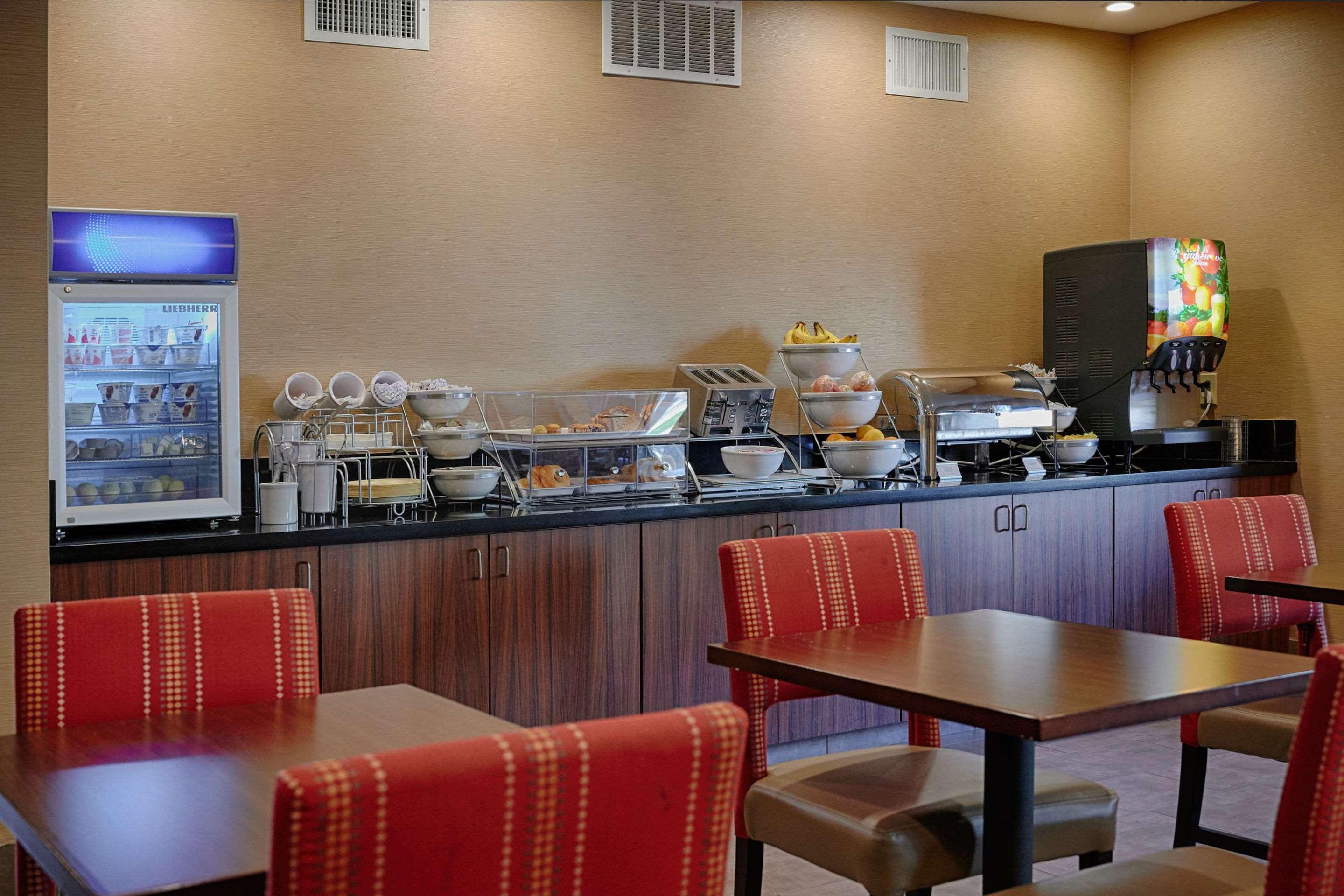 Comfort Inn & Suites North Dallas-Addison Exterior photo